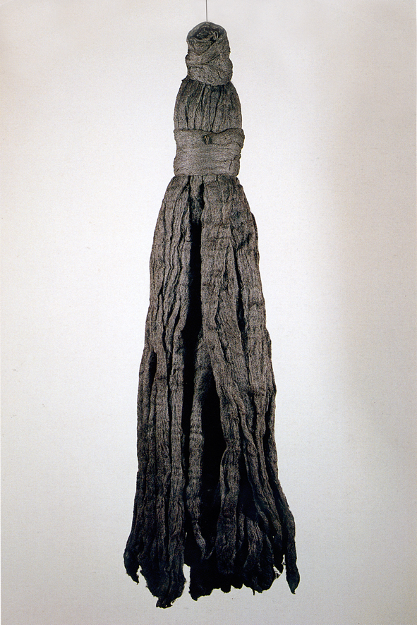 Coda, lana di acciaio legata a fascio (oggetto ricreato, opera isolata) di Pascali Pino (XX)
