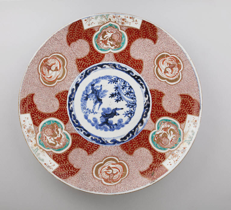 Motivi decorativi vegetali, Drago, Uccelli, Motivi decorativi geometrici (piatto) - manifattura giapponese (ultimo quarto sec. XIX)