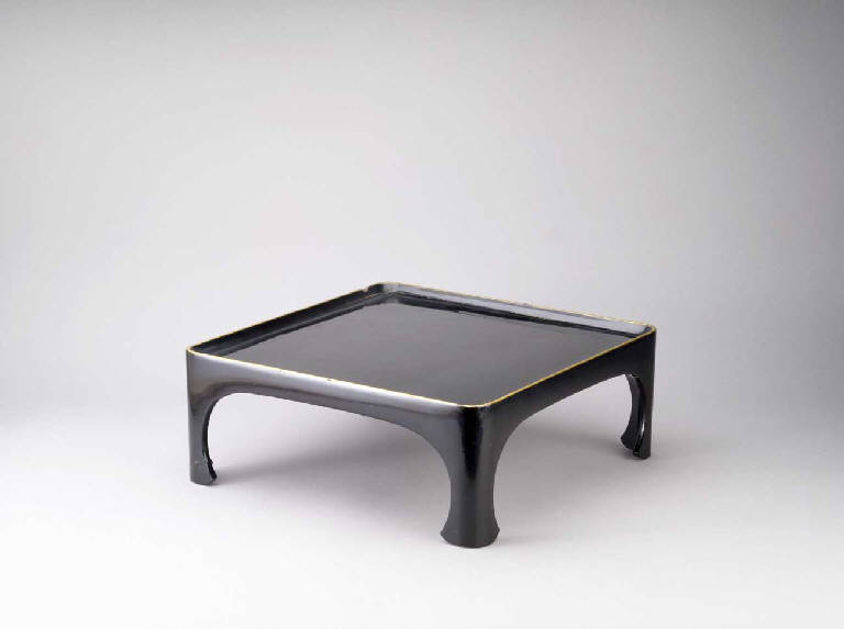 tavolino - manifattura giapponese (sec. XIX)