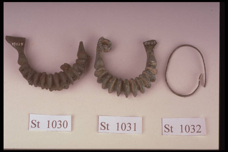 orecchino - cultura di Golasecca (prima metà sec. VI a.C)