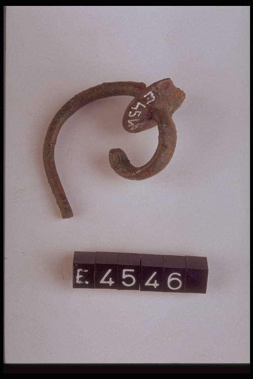 fibula ad arco serpeggiante - cultura di Golasecca (sec. VI a.C)