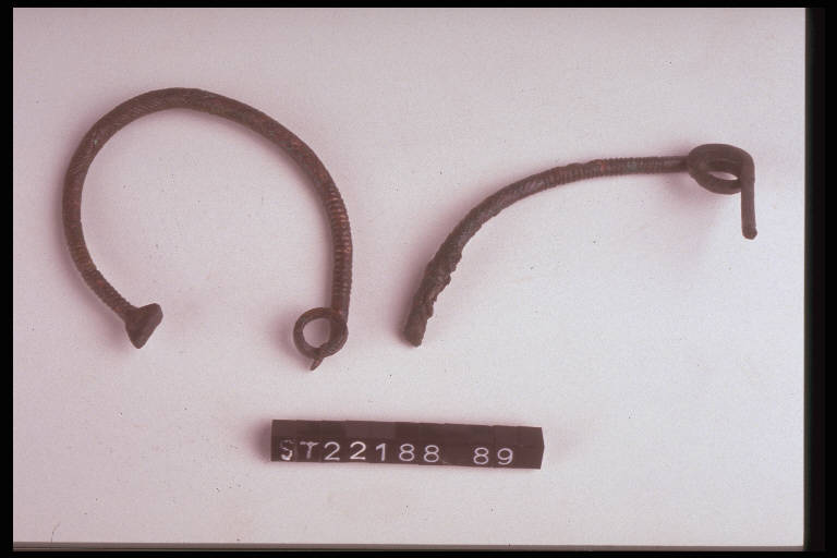 fibula ad arco ingrossato - cultura di Golasecca (sec. IX a.C)