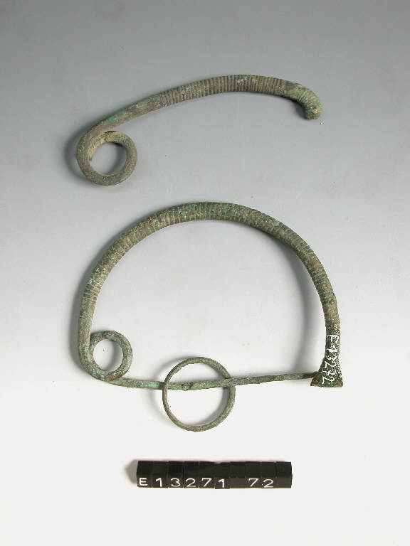fibula ad arco semplice - cultura di Golasecca (secc. X/ IX a.C)