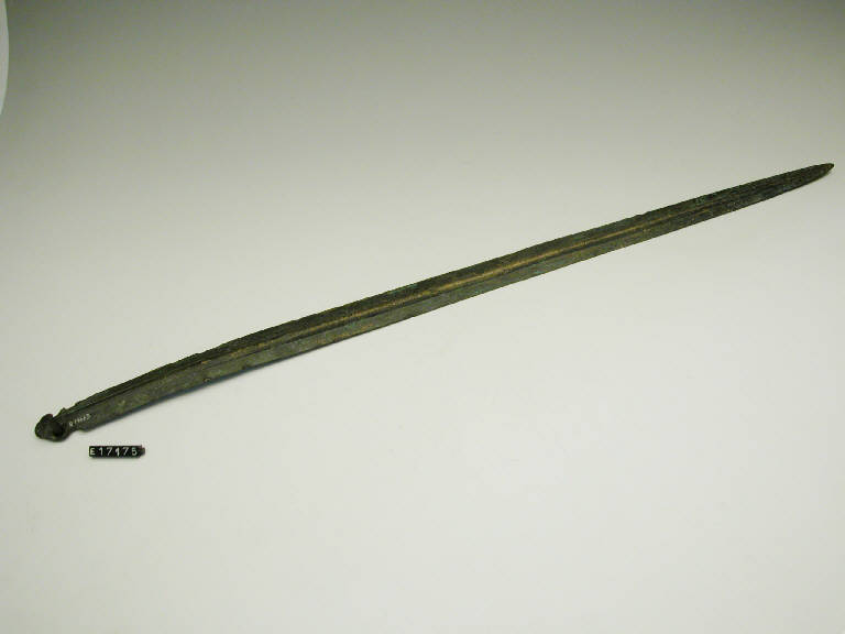 spada - periodo di età del Bronzo (sec. XIV a.C)