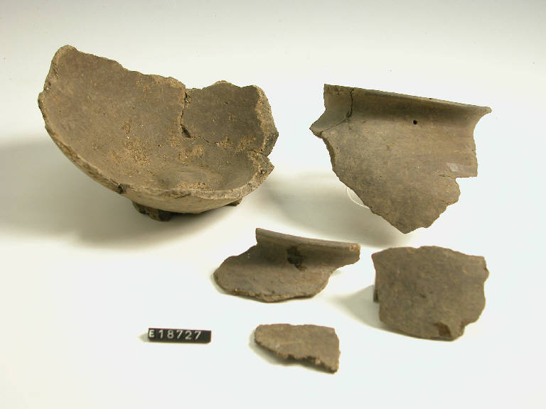 urna globulare - cultura di Golasecca (secc. VI/ V a.C)