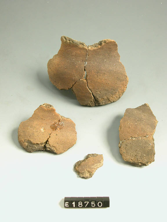 bicchiere globulare - cultura di Golasecca (secc. IX/ IV a.C)