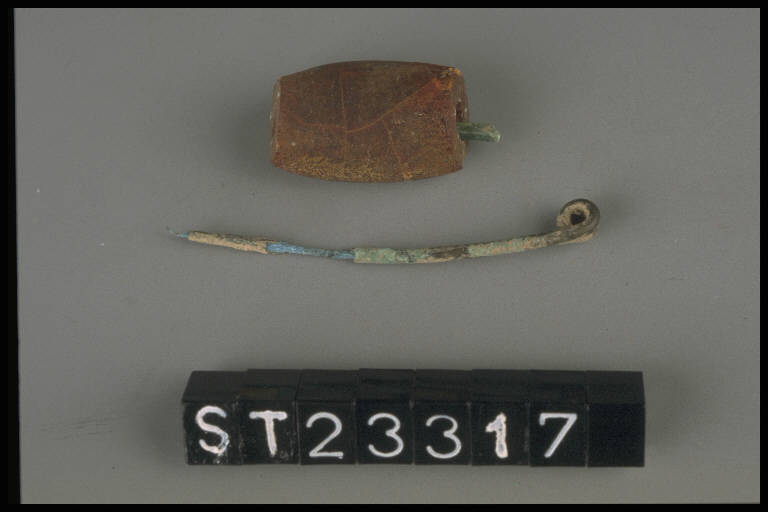 fibula ad arco composito - cultura di Golasecca (sec. VII a.C)