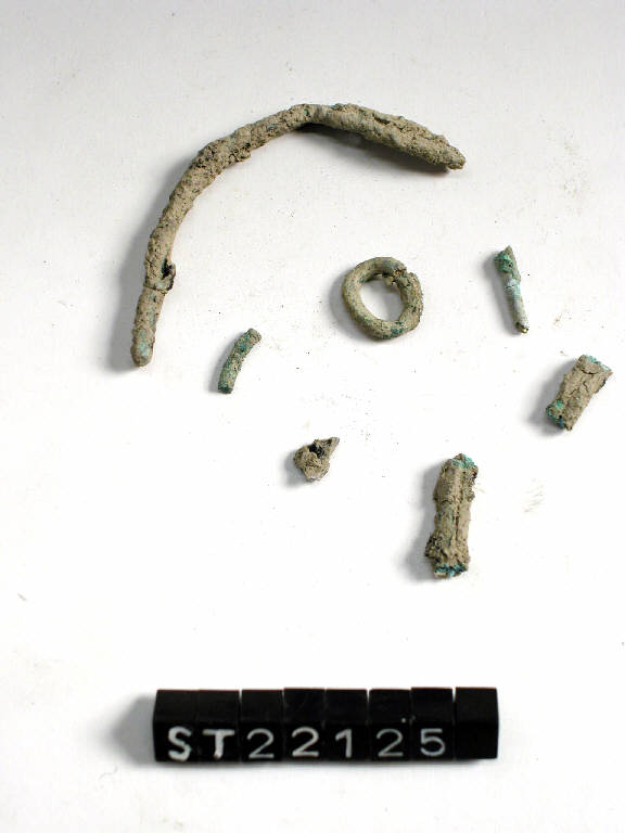 orecchino - cultura di Golasecca (secc. VI/ V a.C)