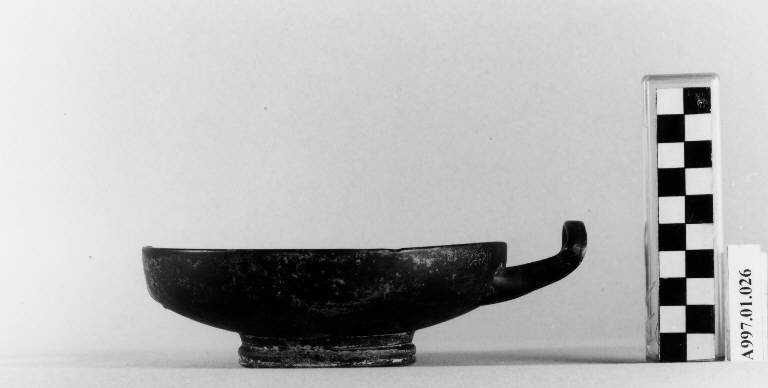 kylix, Morel 4221 - ambito apulo (sec. IV a.C)