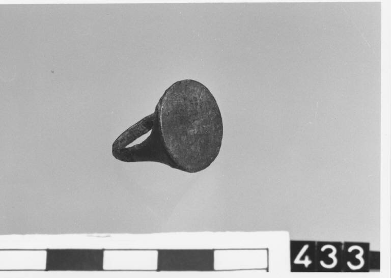 anello - produzione magno-greca (seconda metà sec. IV a.C)