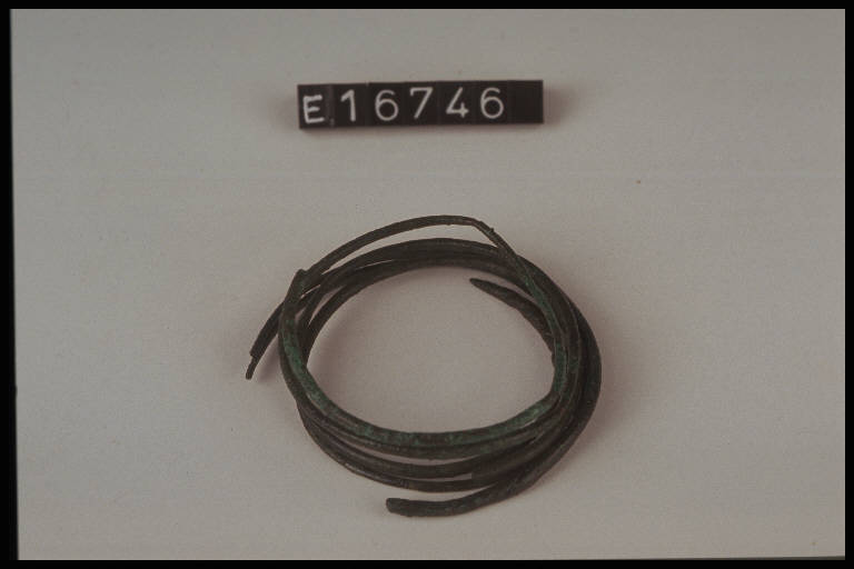 orecchino - cultura di Golasecca (secc. VIII/ V a.C)