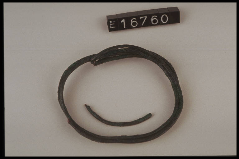 orecchino - cultura di Golasecca (secc. VIII/ V a.C)