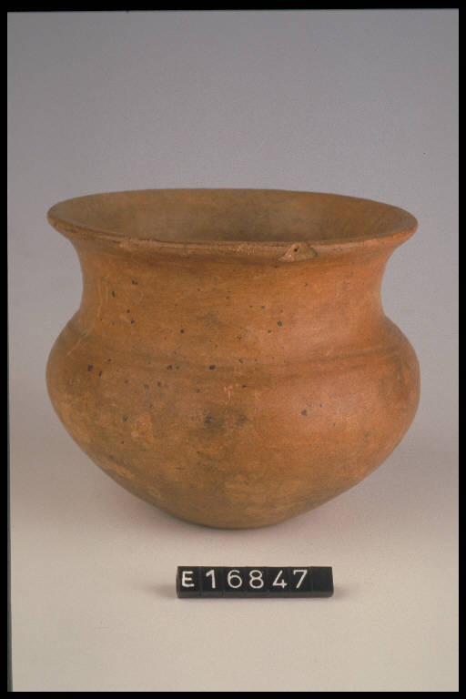 bicchiere carenato - cultura di Golasecca (prima metà sec. VI a.C)