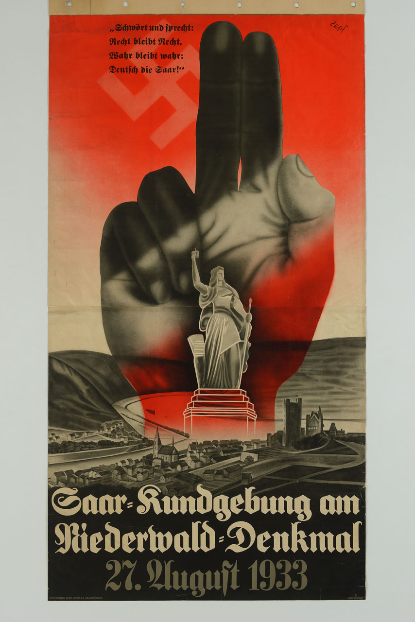 mano enorme e monumento si elevano sul paesaggio della Saar (manifesto, stampa composita) di Zepf Toni (sec. XX)