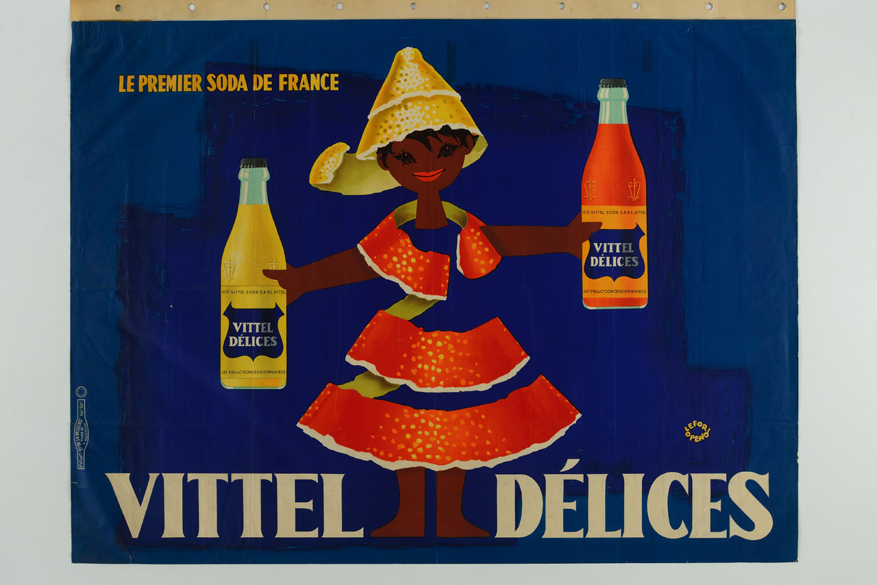 ragazza di colore vestita di scorze di arancia e limone tiene nelle mani due bottiglie (manifesto) di Lefort Marie-Claire + Oppeneau Marie-Francine - ambito francese (sec. XX)