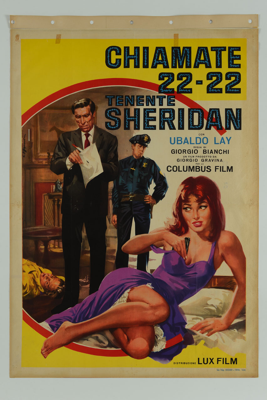 attrice con pistola su un letto e sullo sfondo tenente Sheridan e poliziotto presso un cadavere (manifesto) di Biffignandi Alessandro (sec. XX)