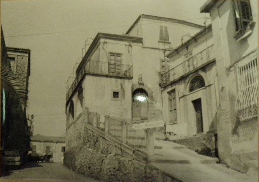 palazzo Capria (palazzo, privato) - Nicotera (VV)  (XXI)