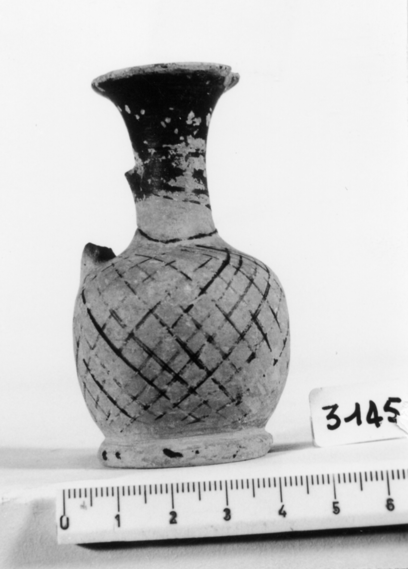 lekythos ariballica - produzione attica (sec. IV a.C)