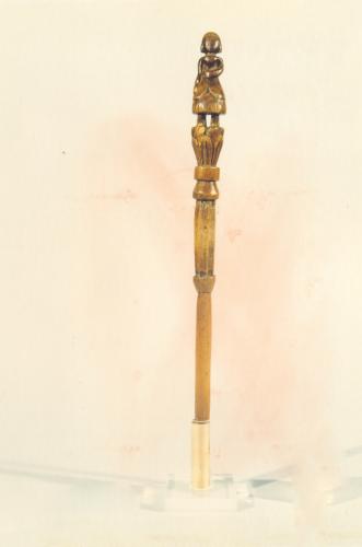 figura femminile (conocchia, conocchie, strumenti da lavoro) - artigianato pastorale (sec. XIX fine - sec. XX inizio, da 1890 a 1910)