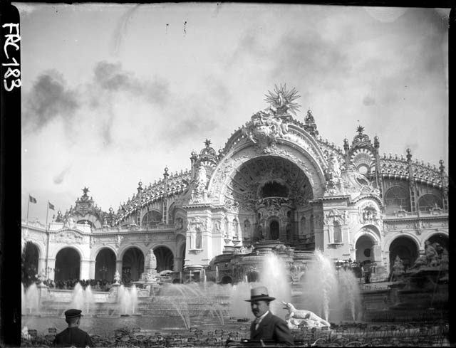 Parigi - Esposizione Universale del 1900 - il Castello d'Acqua (negativo) di Rossi, Giovanni Battista (XX)