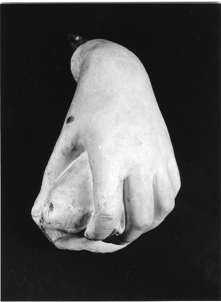 mano femminile in atto di presa (calco) di Lelli Oronzio (bottega) (ultimo quarto sec. XIX)