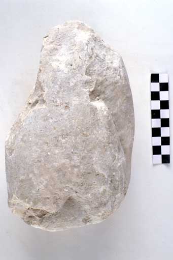 TESTA DI STELE, Nava, teste aniconiche, tipo I - produzione daunia (secc. VII/ V a.C)