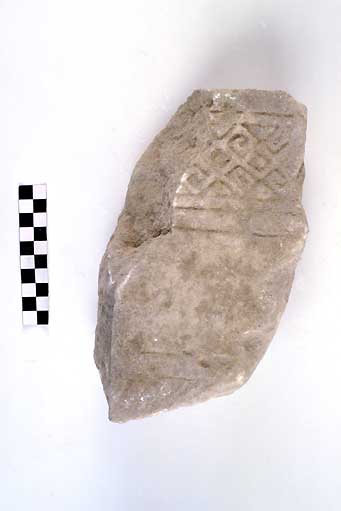 STELE/frammento - produzione daunia (secc. VII/ V a.C)