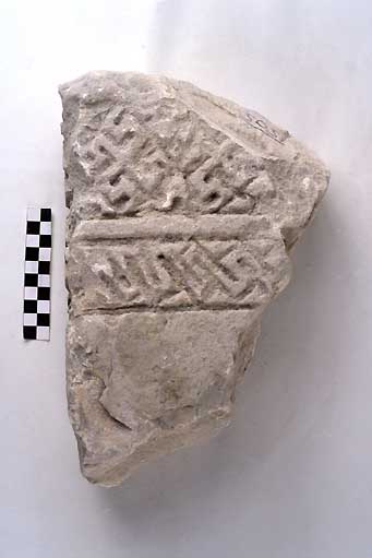 STELE/frammento - produzione daunia (secc. VII/ V a.C)