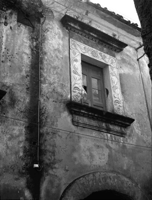 finestre - elementi architettonici (negativo) di Francesco "Cicciotto" Caso (seconda metà XX)