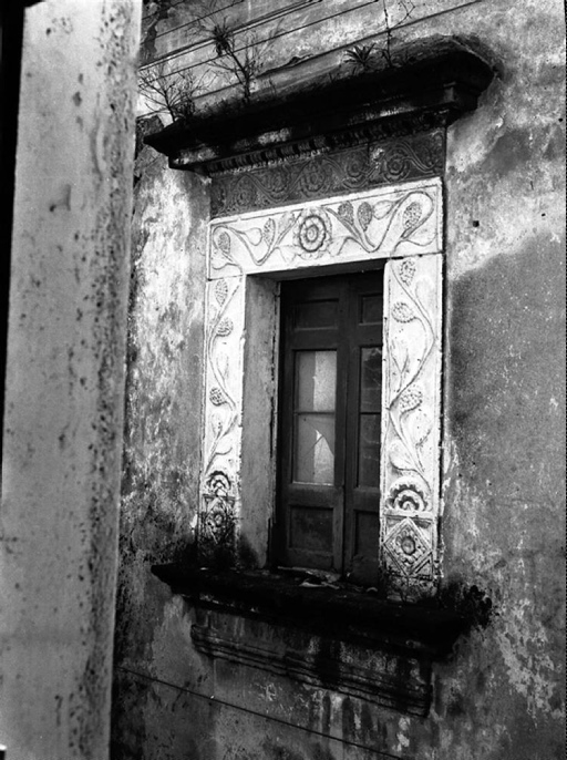 finestre - elementi architettonici (negativo) di Francesco "Cicciotto" Caso (seconda metà XX)