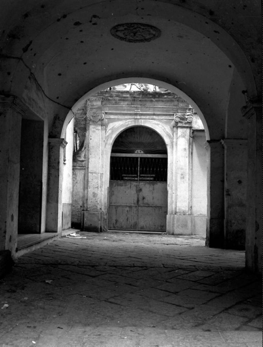 portoni - elementi architettonici (negativo) di Francesco "Cicciotto" Caso (seconda metà XX)