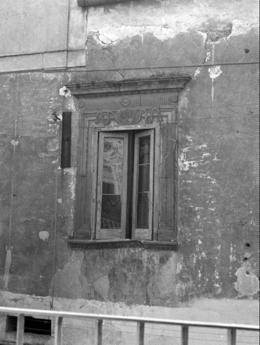 finestre - elementi architettonici (negativo) di Francesco "Cicciotto" Caso (seconda metà XX)