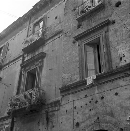 finestre - elementi architettonici (negativo) di Francesco "Cicciotto" Caso (seconda metà XX)