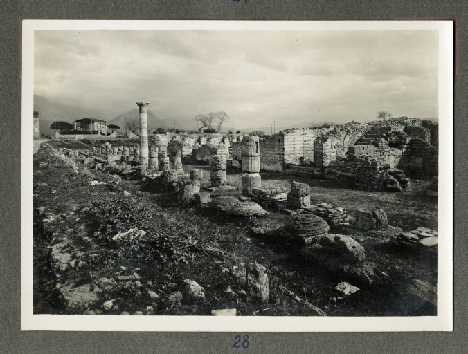 Paestum, scavi archeologici - fotografie (positivo) di Samaritani Ernesto (XX)