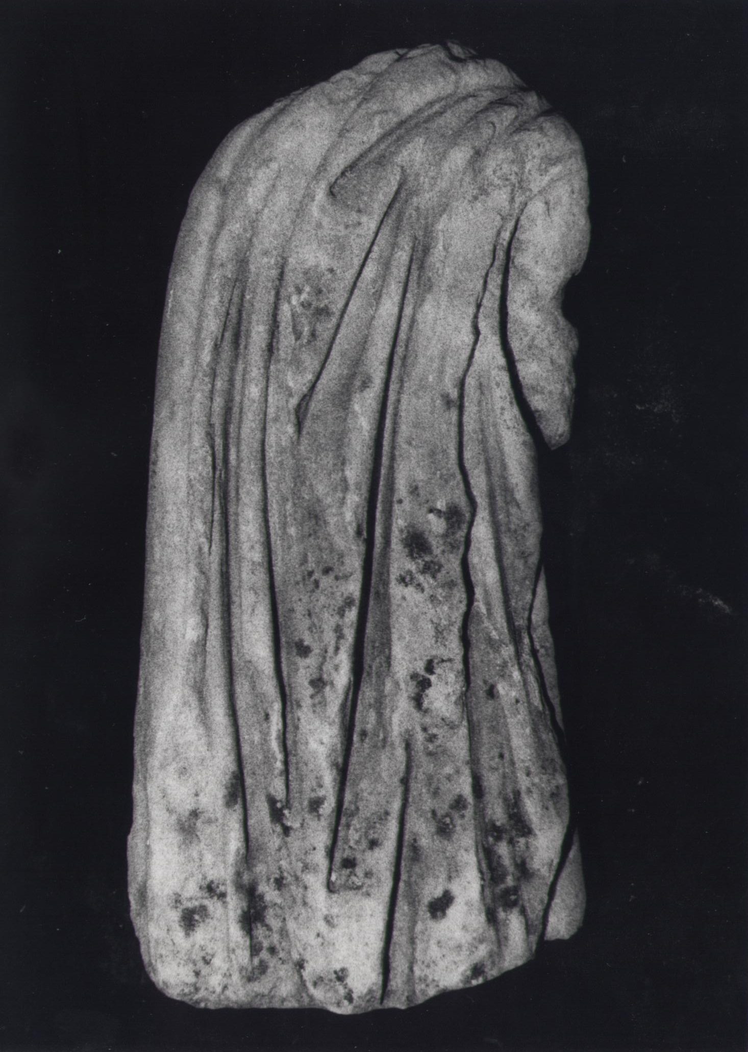 personaggi: personaggio, non identificabile (statua/ frammento) (secc. I d.C./ II d.C)