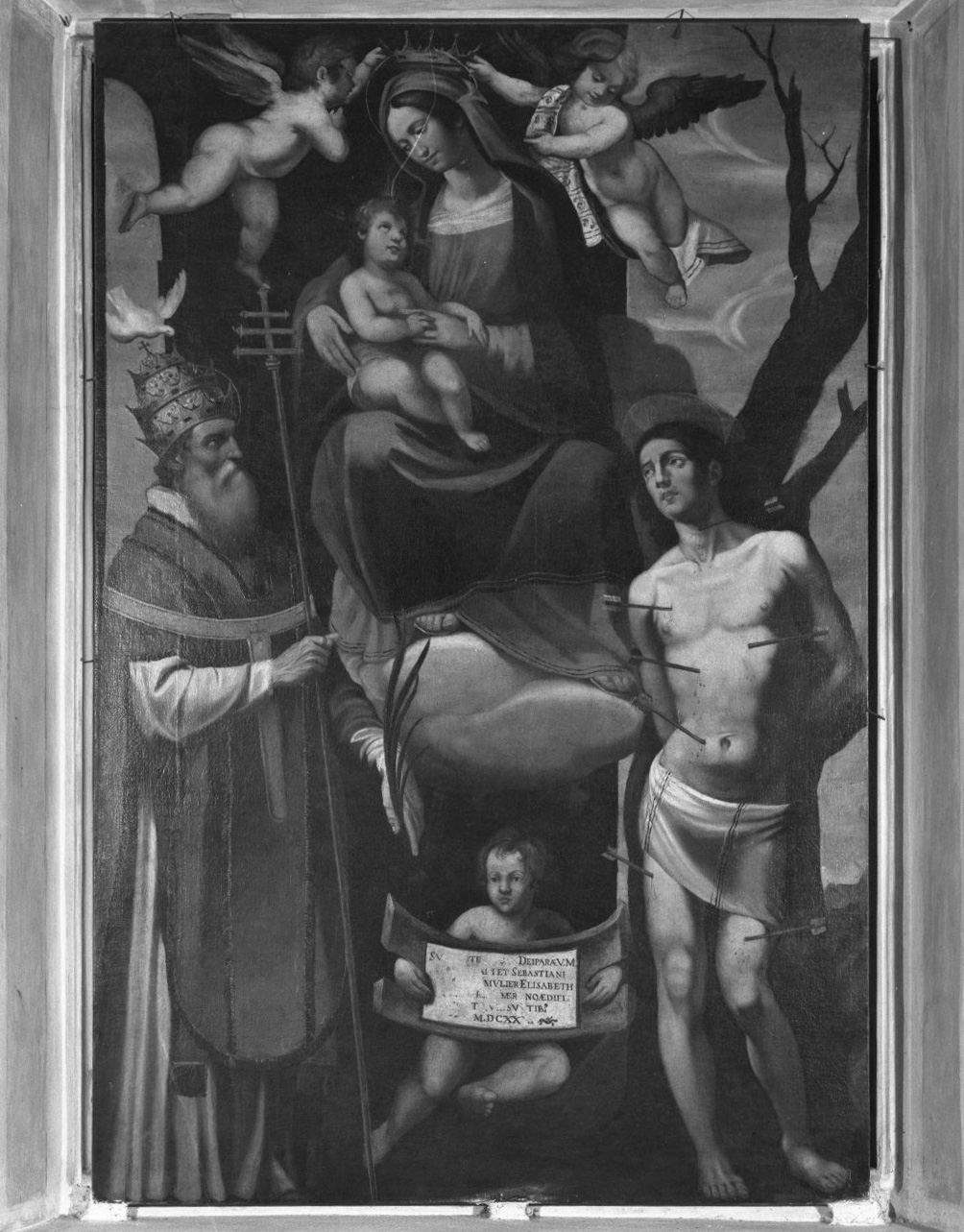 Madonna con Bambino in trono tra San Fabiano Vescovo e San Sebastiano (dipinto) - ambito senese (sec. XVII)