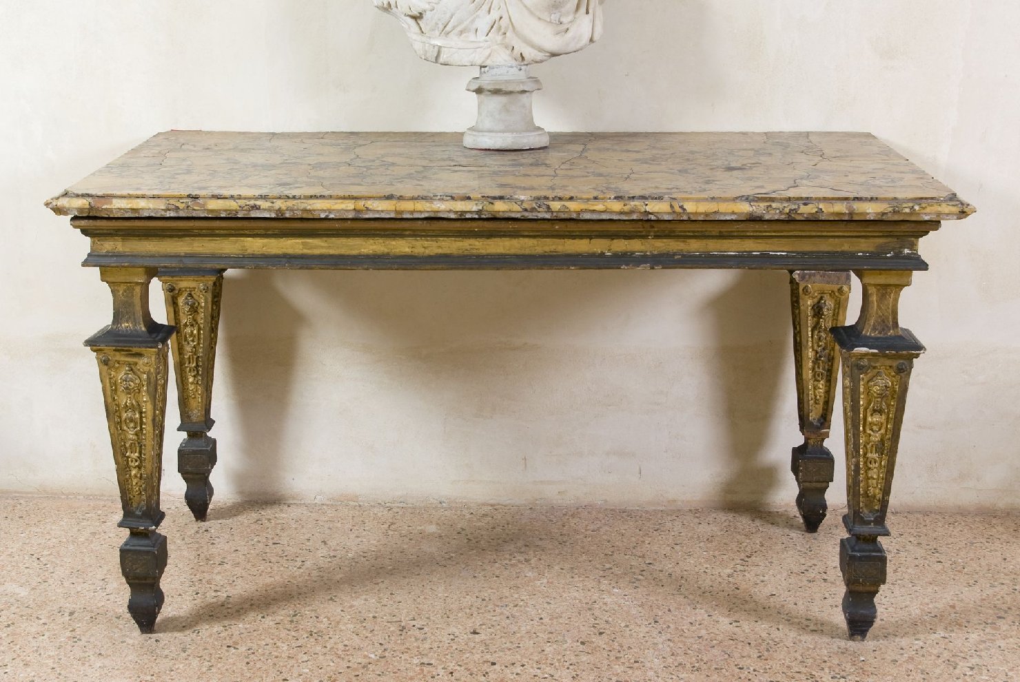 soggetto assente (console table, opera isolata) - bottega Italia centrale (sec. XVIII)