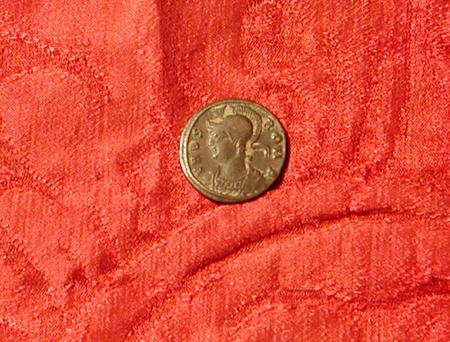 moneta - nummus - ambito romano imperiale (sec. IV d.C)