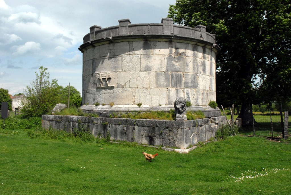 Mausoleo di Ennio Marso (monumento funerario, monumento) - Sepino (CB)  (fine/ inizio I a.C.-I)