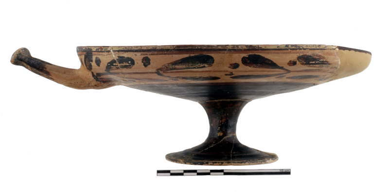 kylix (seconda metà IV sec. a.C)