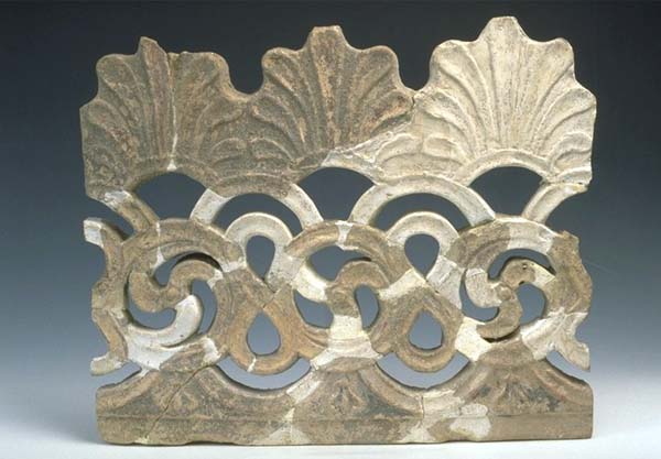 cornice traforata (fine IV sec. a.C)