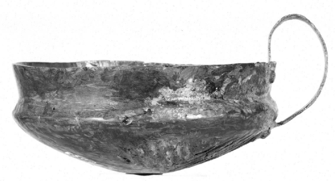 tazza carenata (terzo quarto VIII sec. a.C)