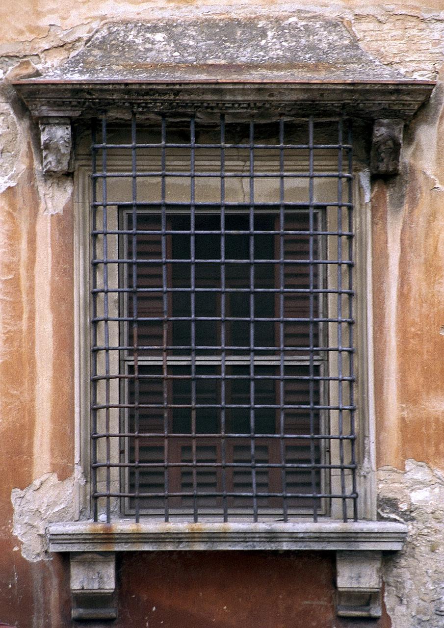 finestra - produzione fiorentina (sec. XV)
