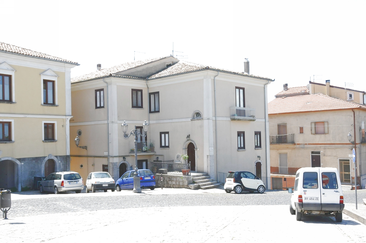 Palazzo Fino (palazzo) - Montemiletto (AV)  (XVIII)