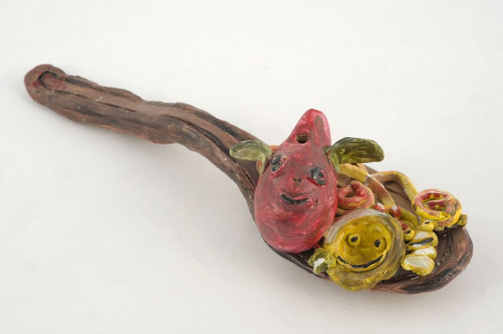 Buon Appetito, cucchiaio con frutta (fischietto, a fessura interna, strumenti musicali) di Di Tizio Cristina - laboratorio (1998)
