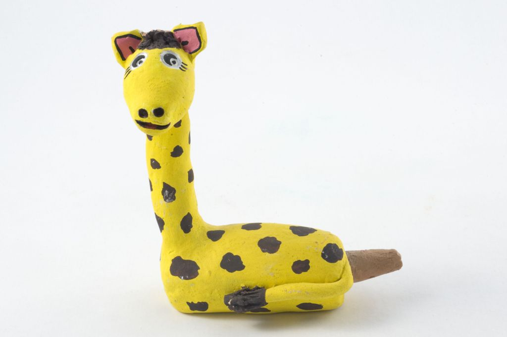 giraffa seduta (fischietto, a fessura interna, strumenti musicali) - scuola (1989 post - 2015 ante)
