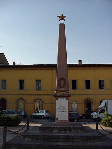 monumento ai caduti della prima guerra mondiale, Soggetto assente (monumento ai caduti - ad obelisco) - ambito toscano (sec. XX)