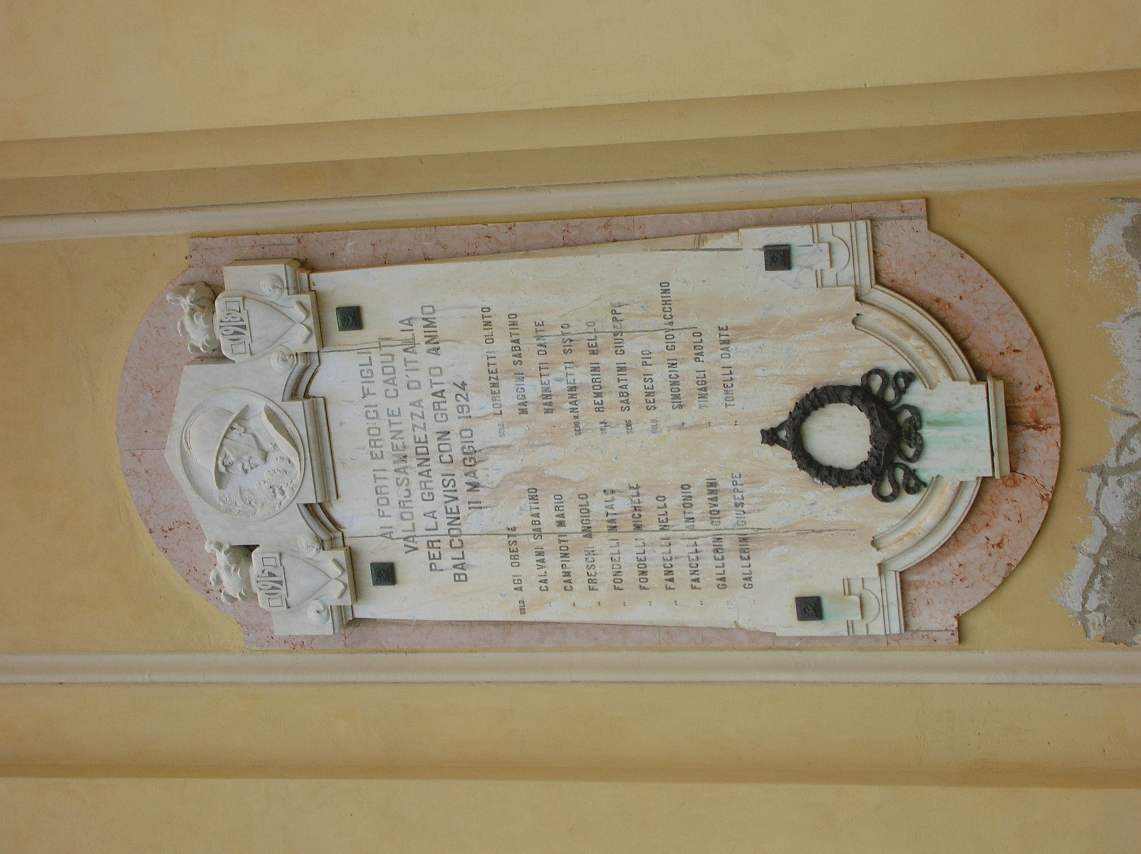 Figura di soldato (monumento ai caduti - a lapide) - ambito toscano (sec. XX)
