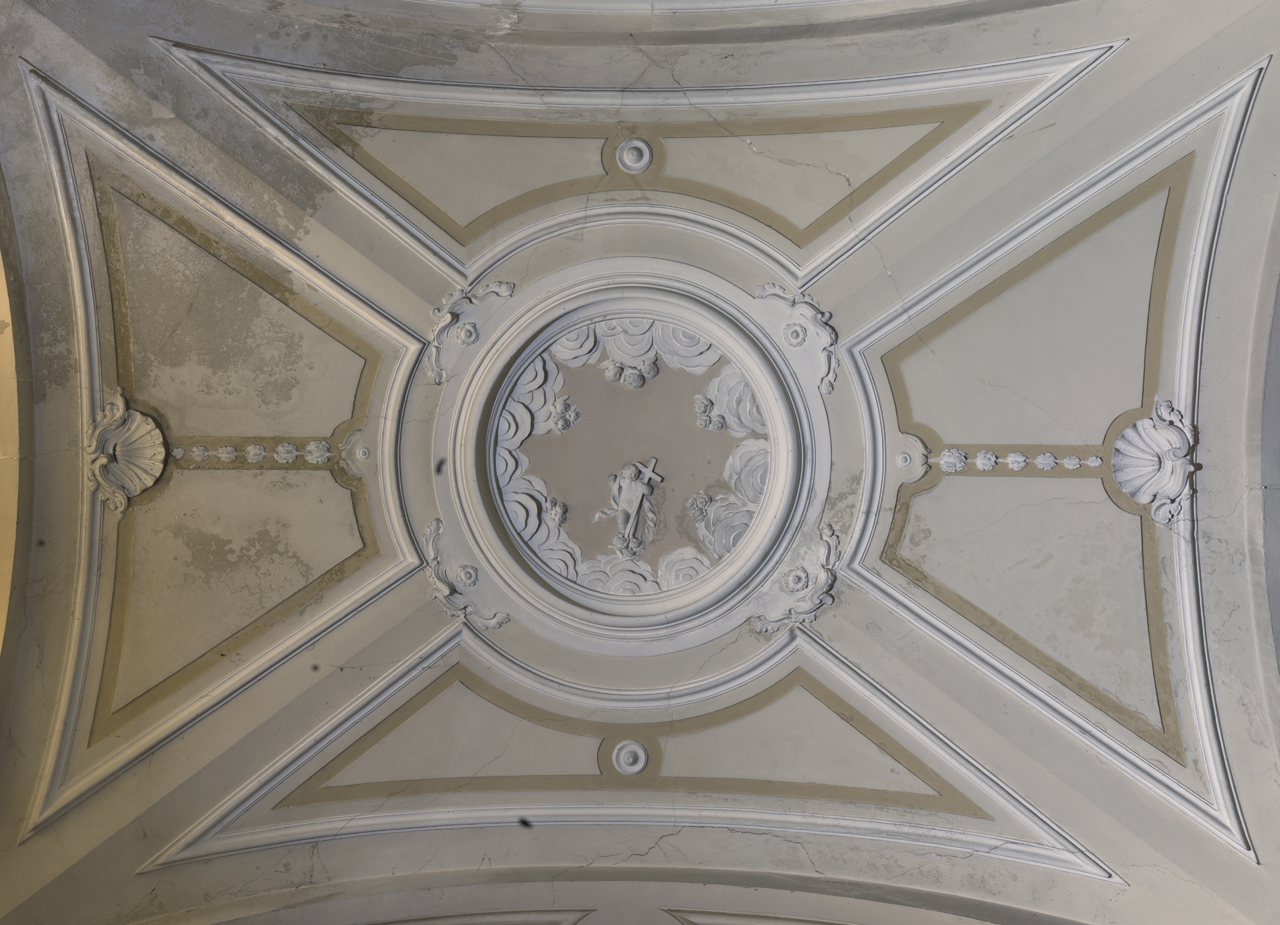 angelo con la croce tra cherubini (decorazione plastica) - ambito Italia centro-meridionale (XVIII)