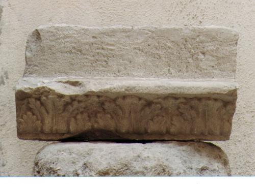 architrave, frammento - ambito Italia meridionale (secc. XVI/ XVII)